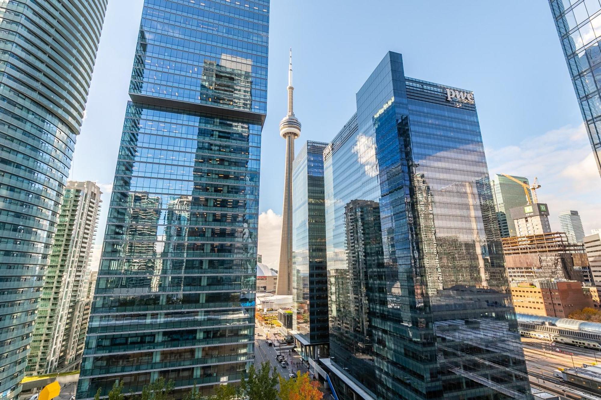 Gorgeous Condo In Downtown Near Cn Tower Toronto Exterior photo